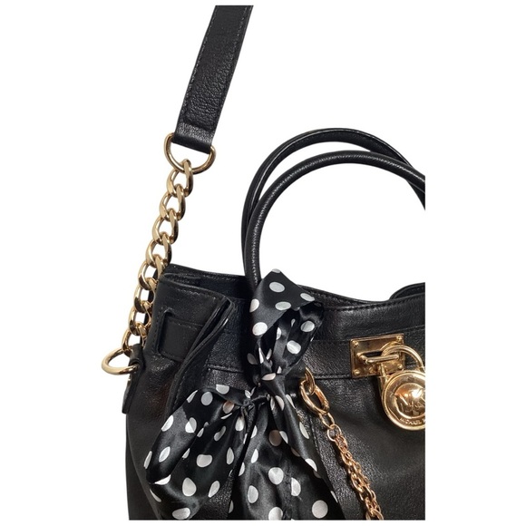 Michael Kors Black Shoulder Bag with Gold Chain and Polka Dot Bow - Picture 4 of 16
